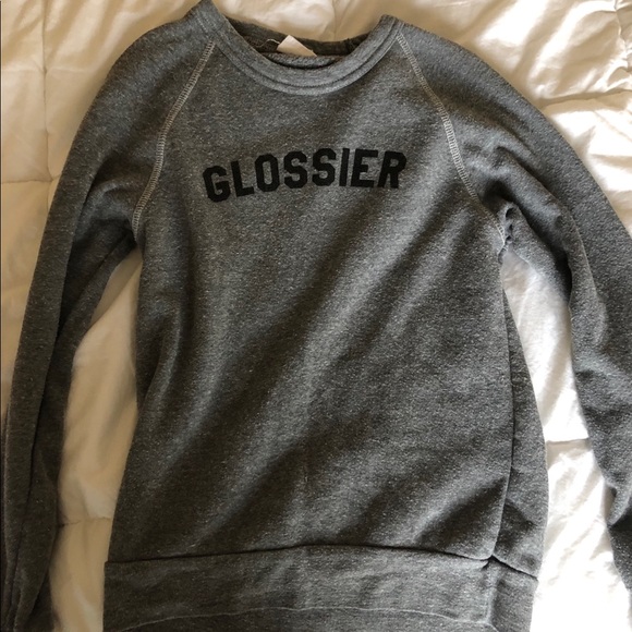 glossier sweatshirt sizing